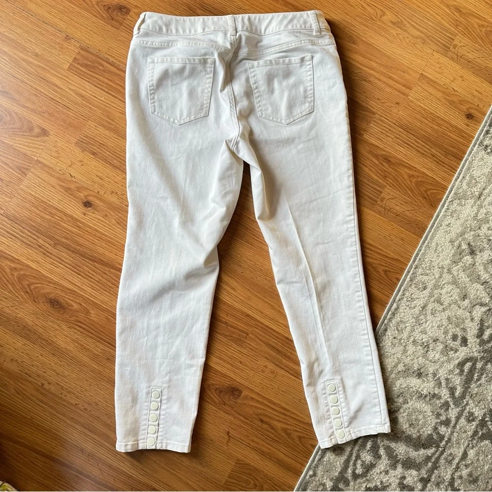 Women’s White Chico’s 0.5 Platinum Denim Jeans Tapered‎ Cropped Skinny - Picture 4 of 7